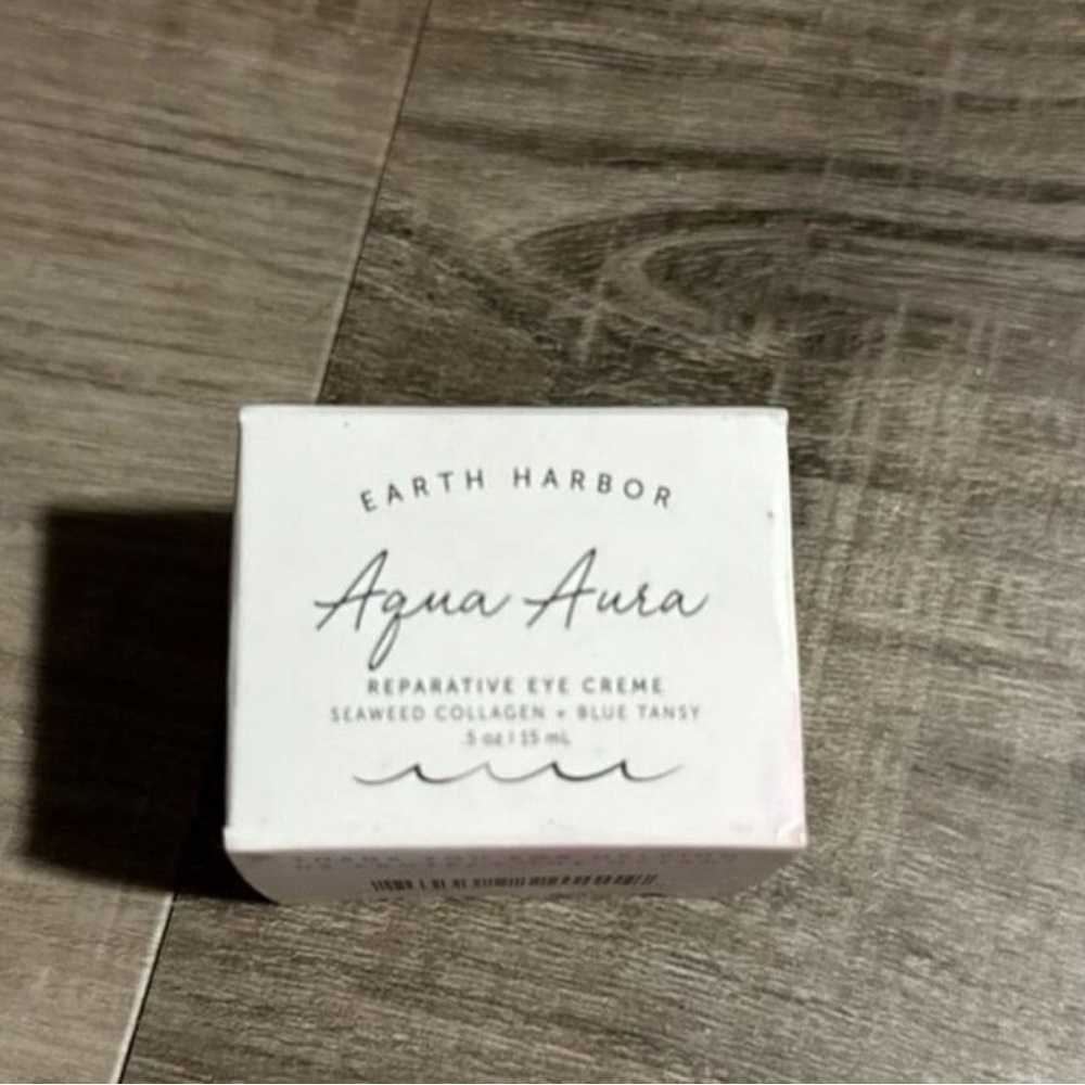 Earth Harbor Aqua Aura Eye Cream NIB